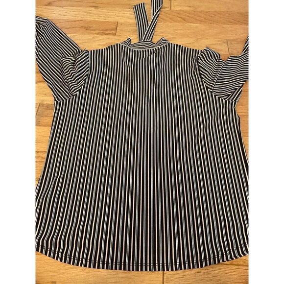 Adrianna Papell, women's stripped blouse with front collar tie size large - Picture 7 of 9